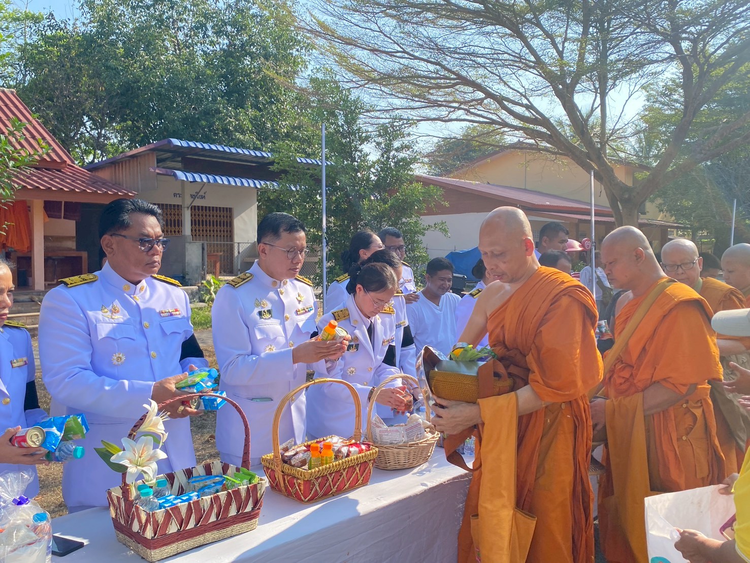 title - ส.ป.ก.ระนอง เข้าร่วมพิธีเจริญพระพุทธมนต์และทำบุญตักบาตร ถวายพระพรชัยมงคล เนื่องในโอกาสวันคล้ายวันพระราชสมภพสมเด็จพระกนิษฐาธิราชเจ้า กรมสมเด็จพระเทพรัตนราชสุดาฯ สยามบรมราชกุมารี